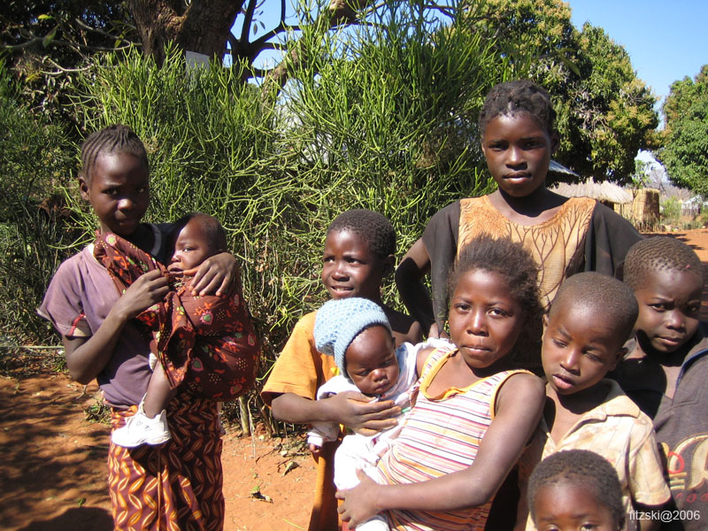 20060701-lv-mukuni.children-g033b